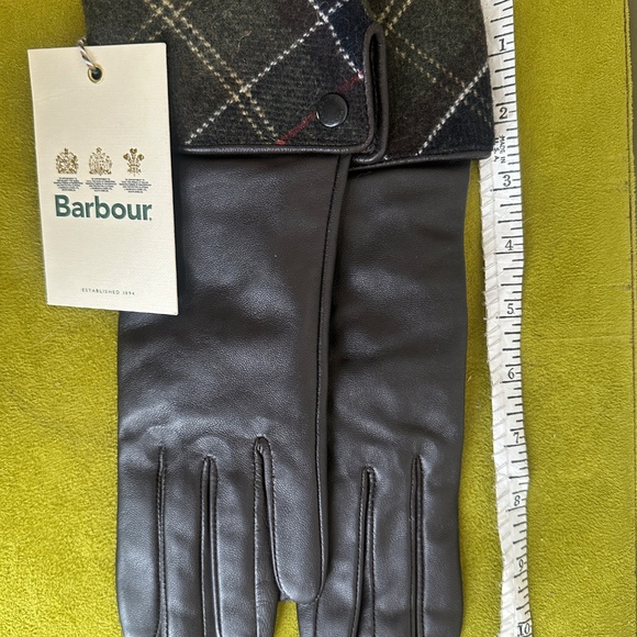 Barbour Lady Jane Leather Gloves S Choc/Green Tartan Cuffs Fleece Lined NOS - Picture 2 of 6